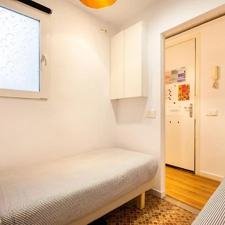 Apartment Tapioles - Lovely Tapioles Barcelona