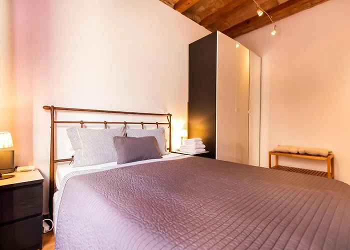 Tapioles - Lovely In Poble Sec דירה ברצלונה