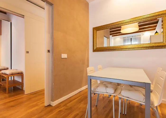 Tapioles - Lovely In Poble Sec