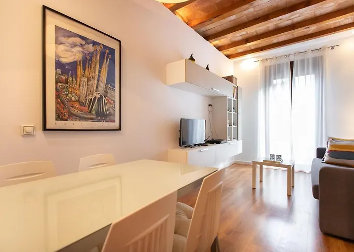 Tapioles - Lovely In Poble Sec