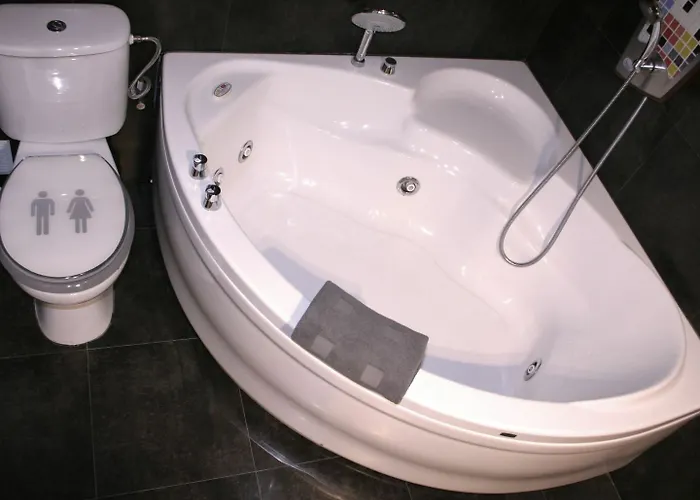 דירה Tapioles - Lovely In Poble Sec ברצלונה